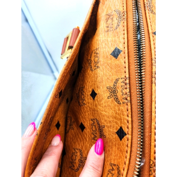 ✨️EUC MCM Cognac Monogram Visetos Boston Hand Bag ✨️ - Picture 12 of 16